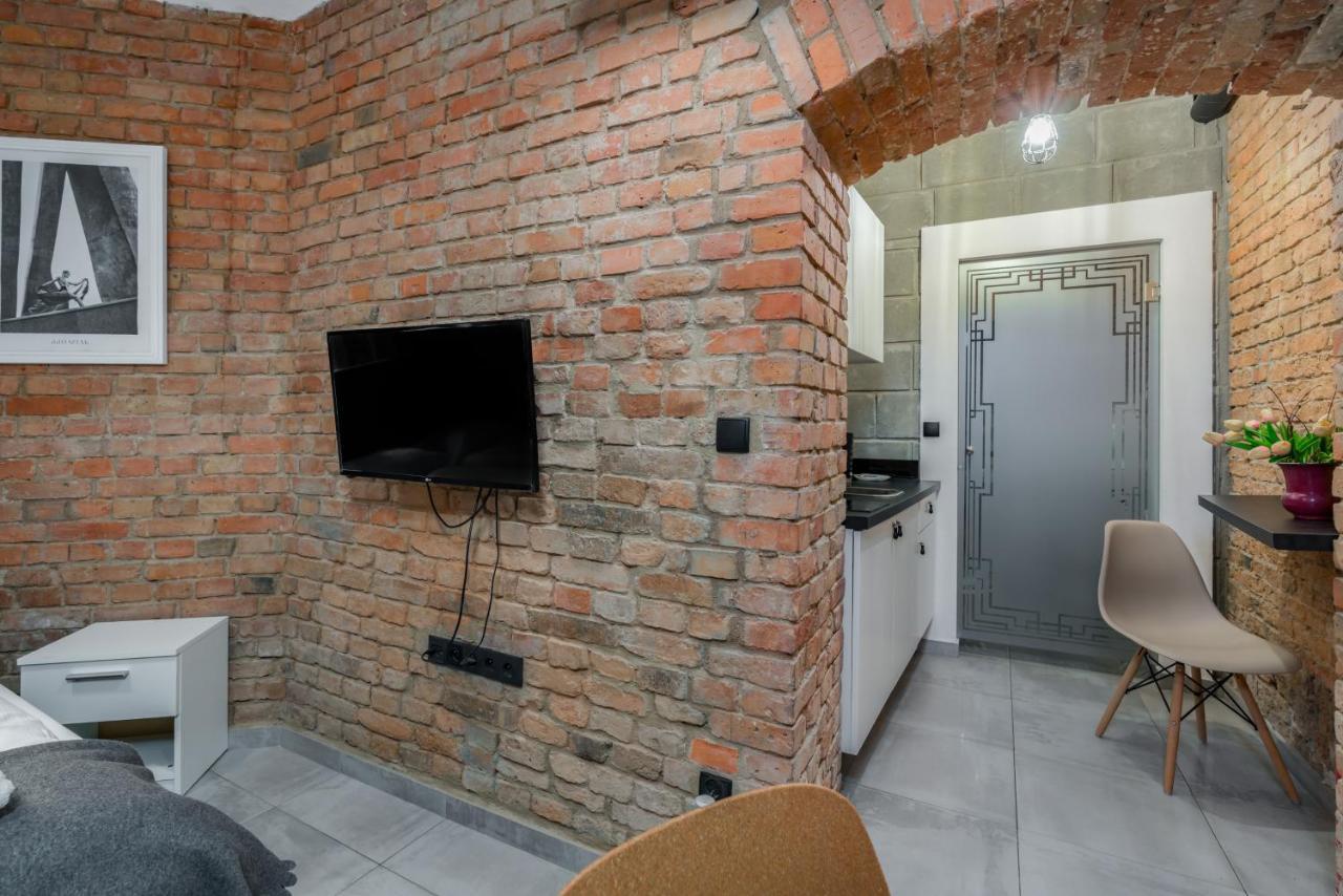 Underground Level Apartments Strzalowa By Renters 포즈난 외부 사진