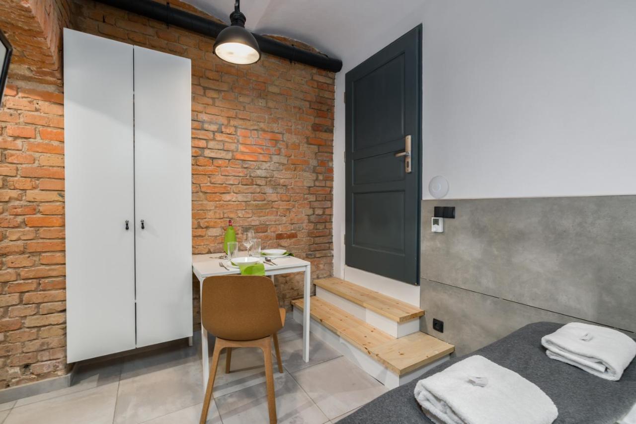 Underground Level Apartments Strzalowa By Renters 포즈난 외부 사진