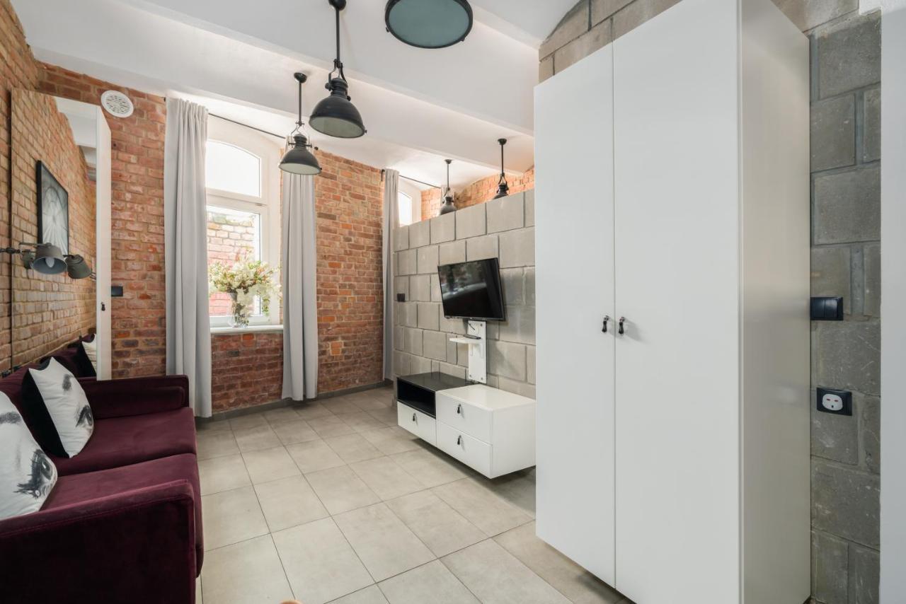 Underground Level Apartments Strzalowa By Renters 포즈난 외부 사진