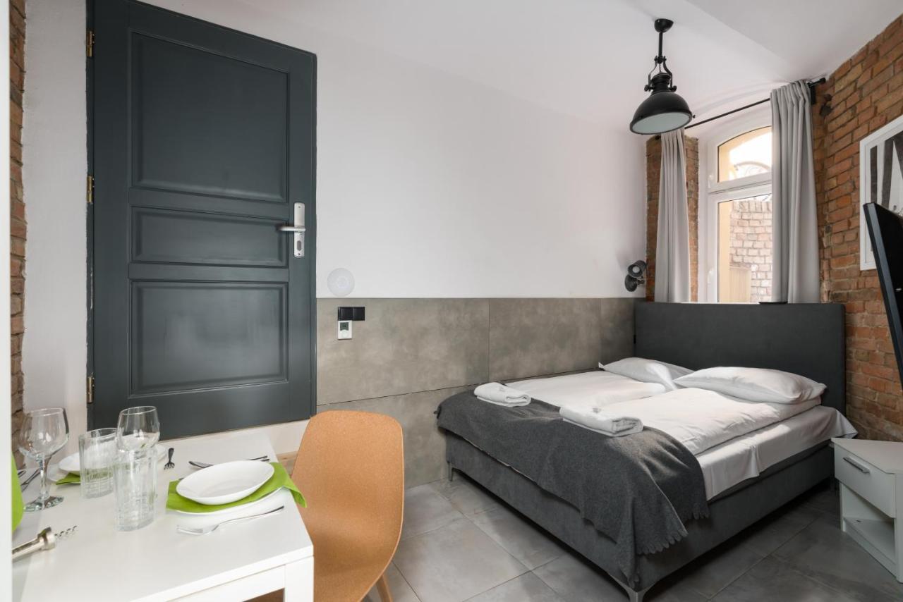 Underground Level Apartments Strzalowa By Renters 포즈난 외부 사진