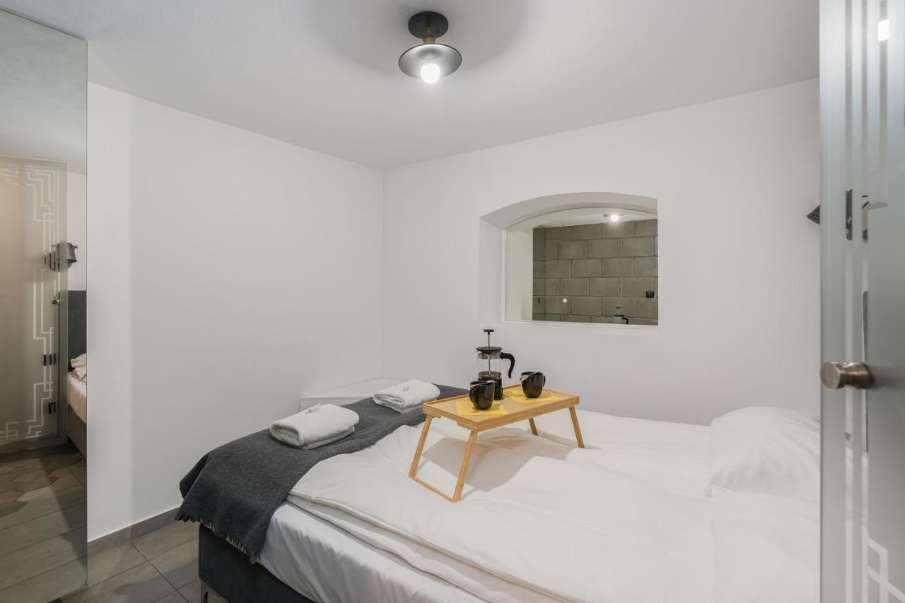 Underground Level Apartments Strzalowa By Renters 포즈난 외부 사진